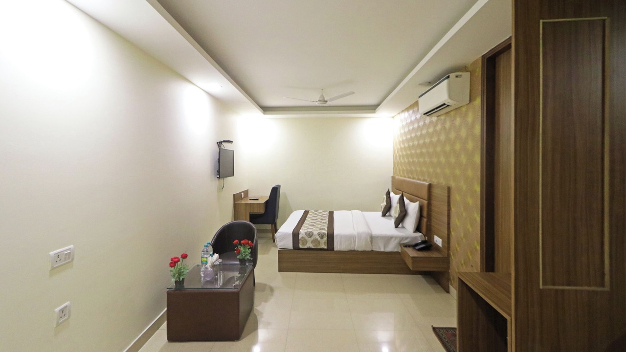 Photo of Bedroom in Mahipalpur Extension