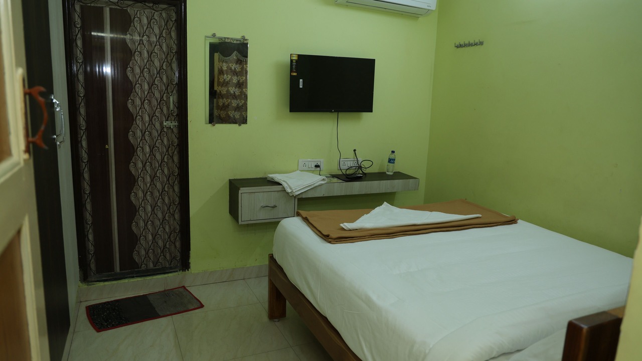 Photo of Bedroom in Tiruvannamalai