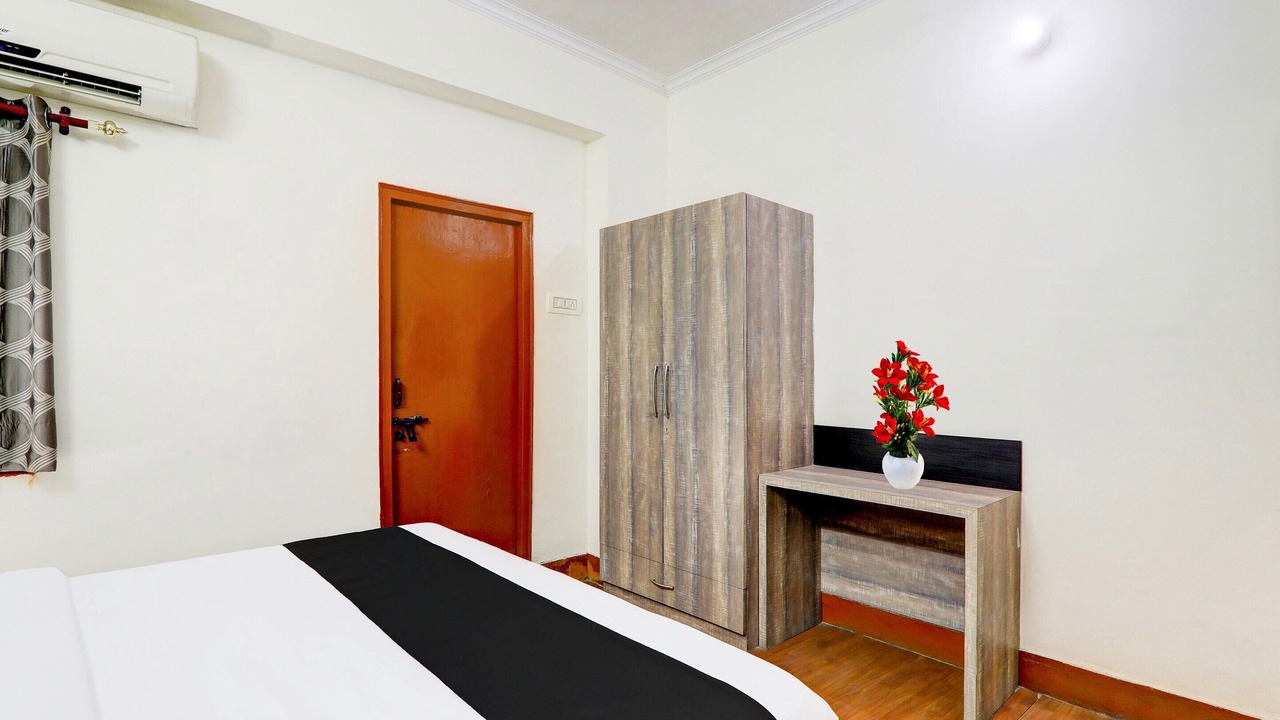 Photo of Others in Alambagh