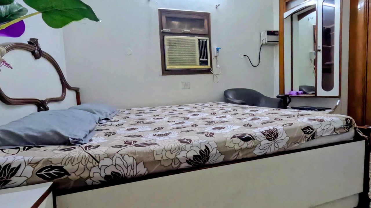 Photo of Bedroom in Sainik Farm