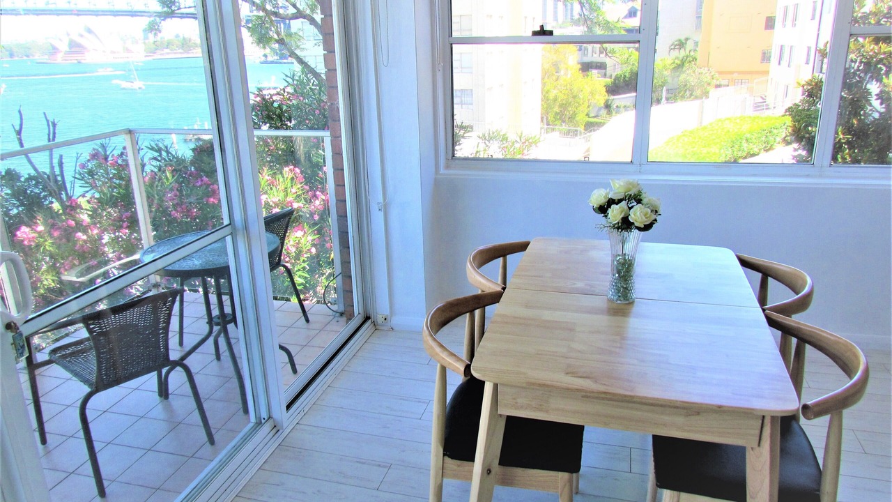 Photo of Patio Balcony in McMahons Point