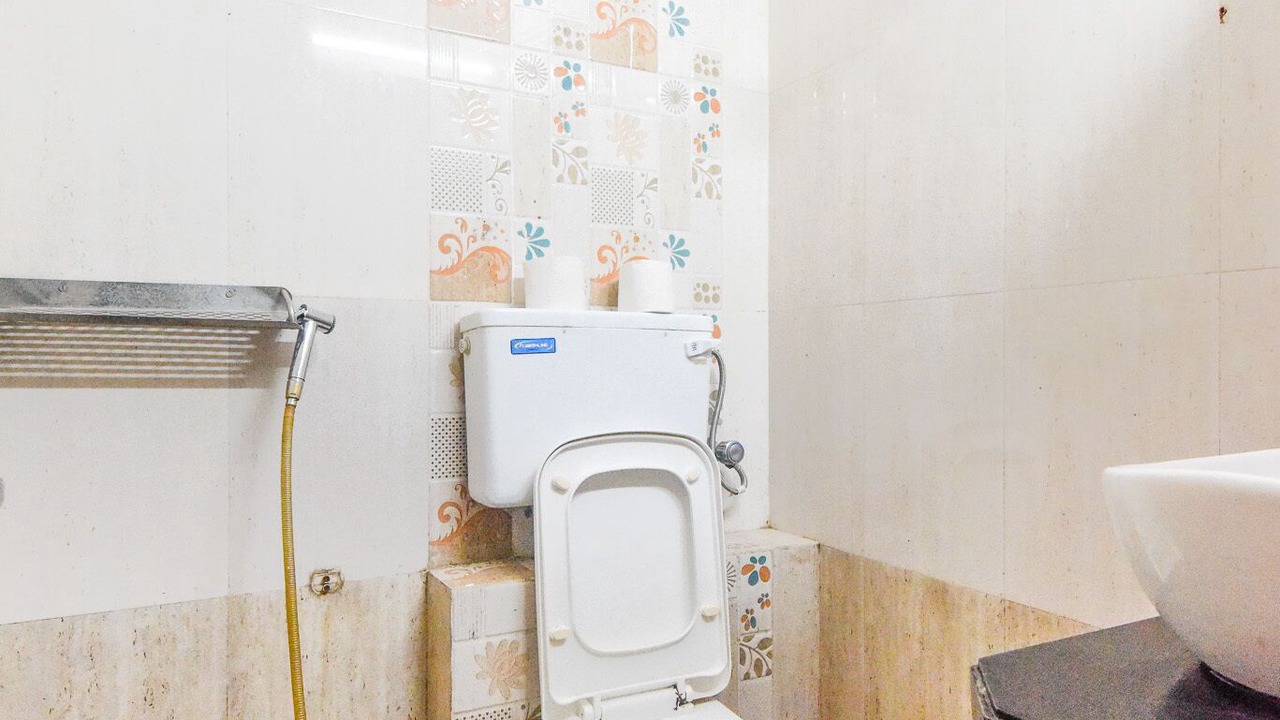 Photo of Bathroom in Aarey Colony