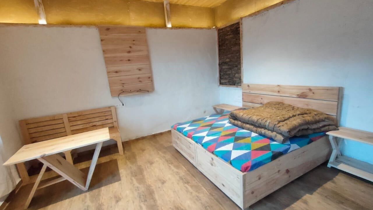 Photo of Bedroom in Pangot