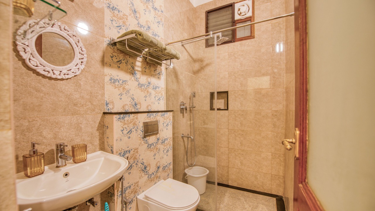 Photo of Bathroom in White Town