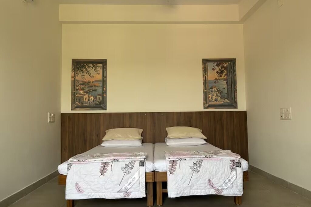 Photo of Bedroom in Gandhinagar