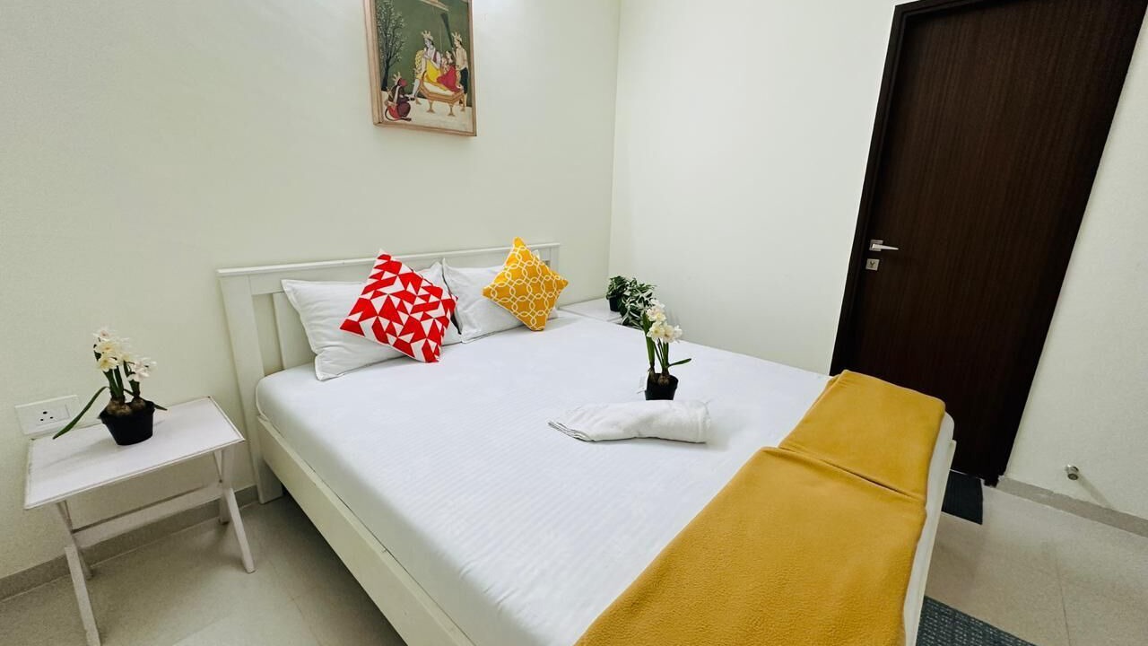 Photo of Bedroom in Malad East