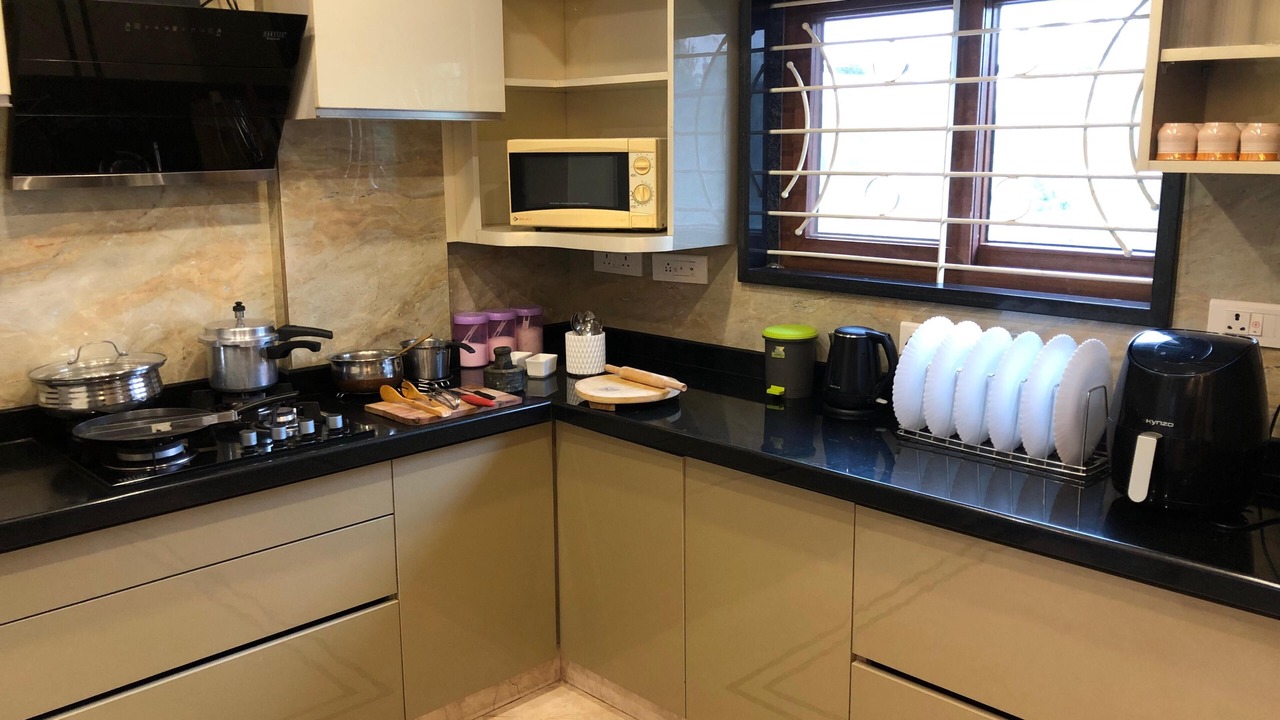 Photo of Kitchen in HBR Layout