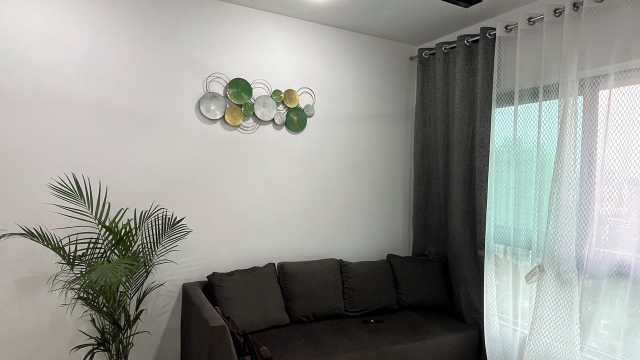 Photo of Livingroom in Thane West