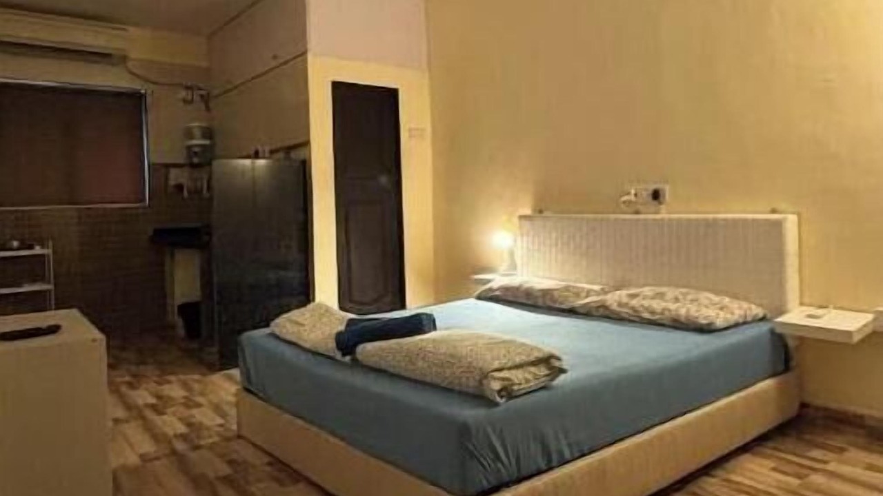 Photo of Bedroom in Pali Hill