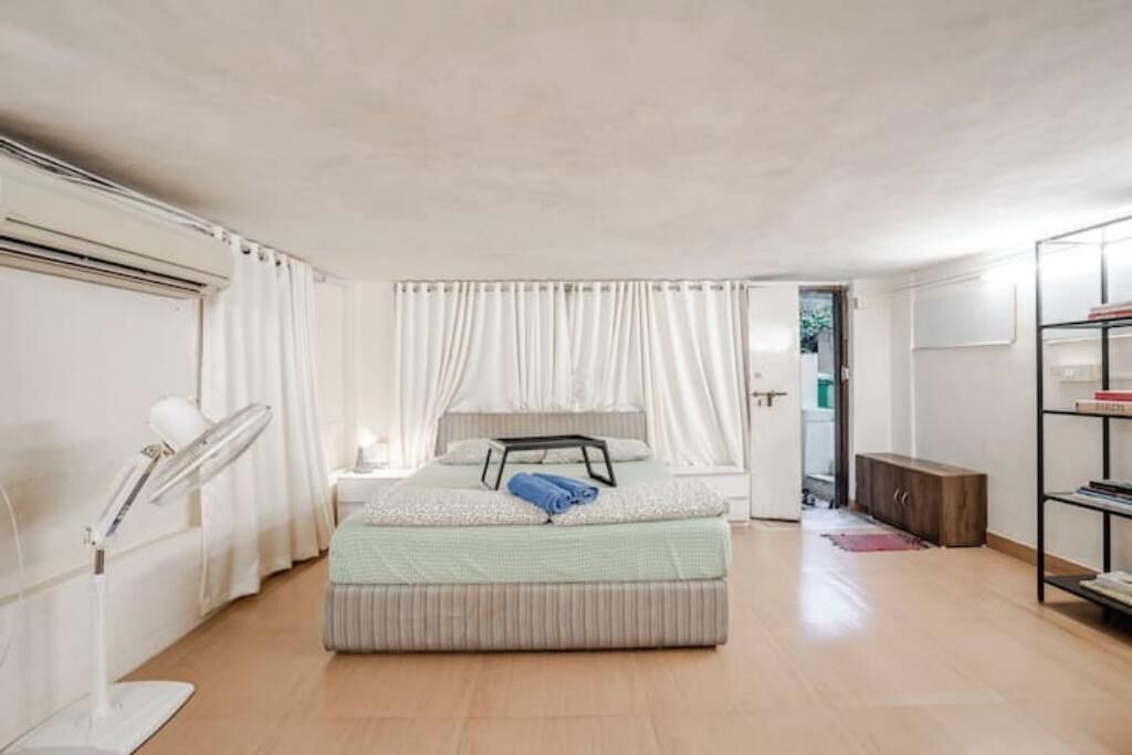 Photo of Bedroom in Pali Hill