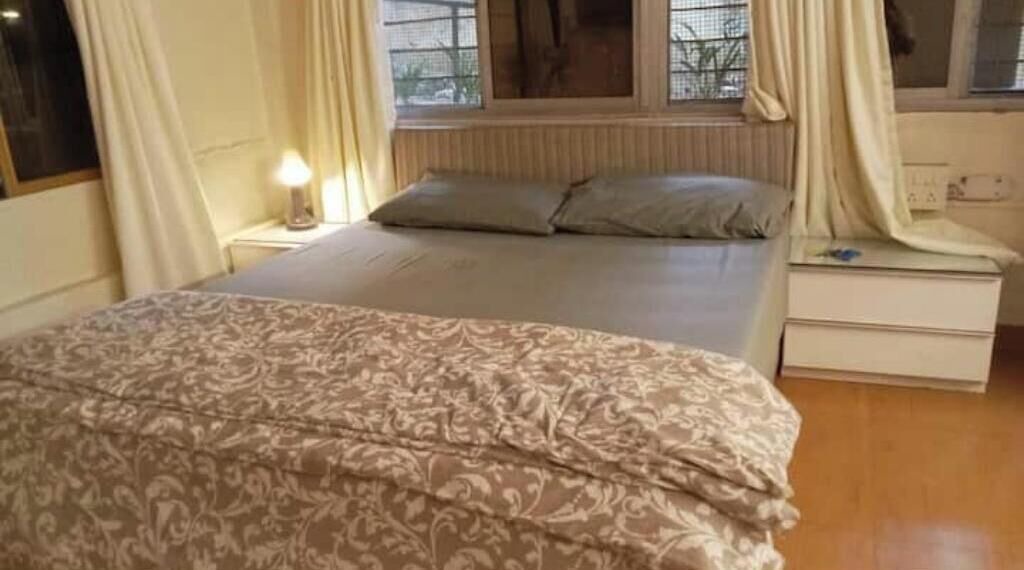 Photo of Bedroom in Pali Hill