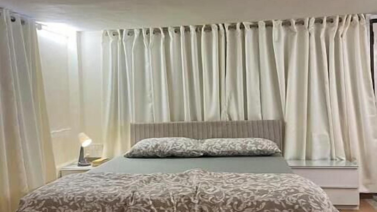Photo of Bedroom in Pali Hill