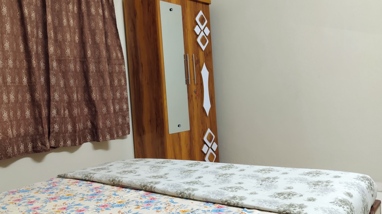 Photo of Bedroom in Pardi