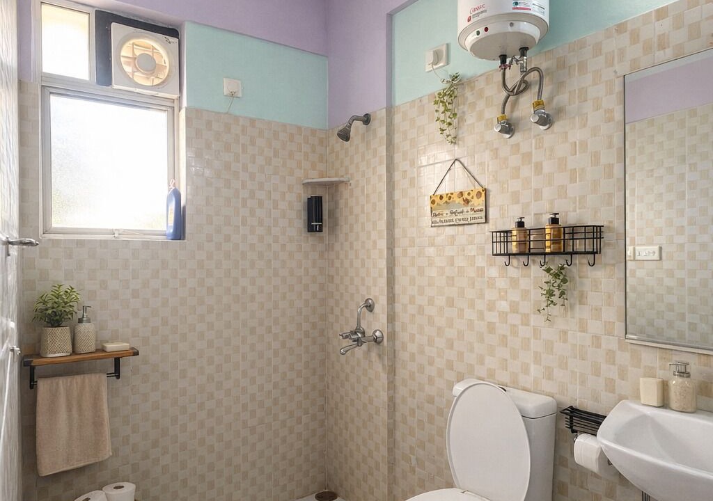 Photo of Bathroom in Taj Ganj