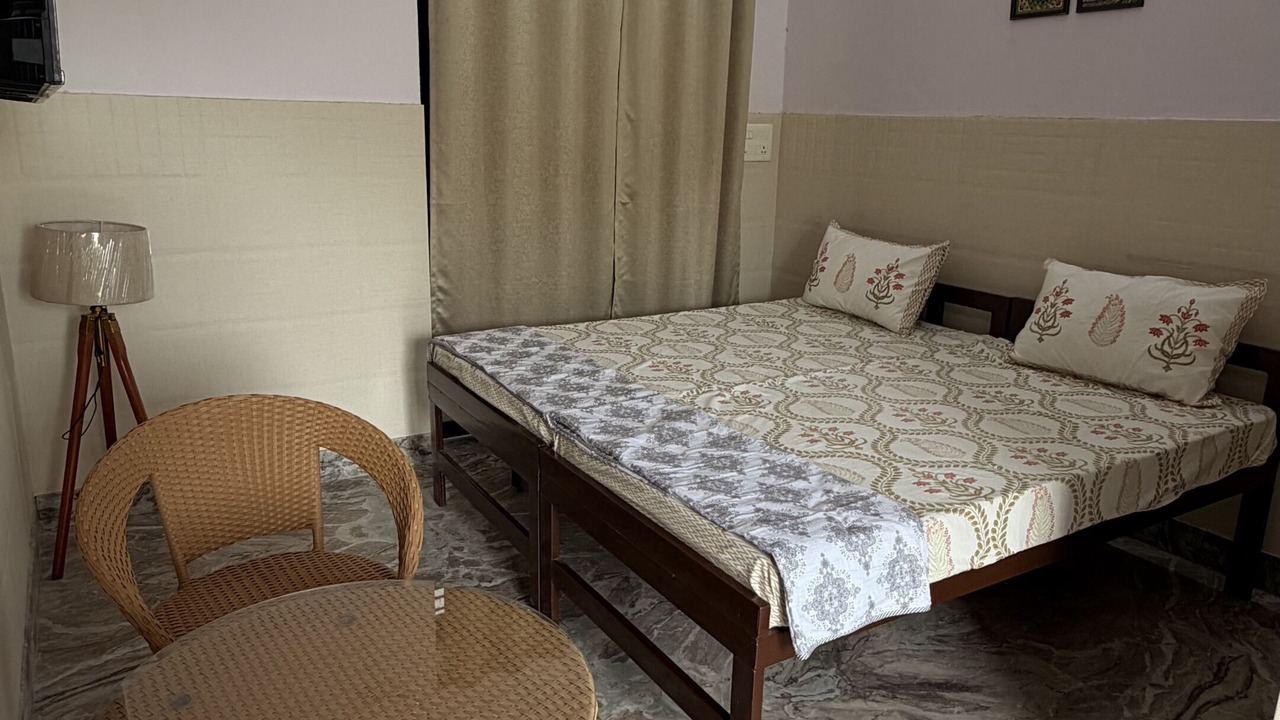 Photo of Bedroom in Sindhi Camp