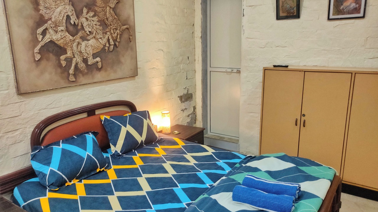 Photo of Bedroom in Juhu