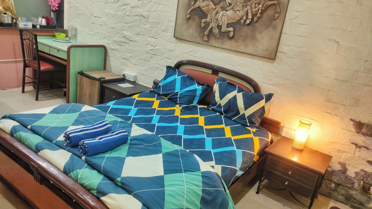 Photo of Bedroom in Juhu