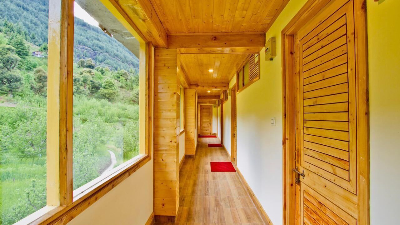 Photo of Others in Old Manali