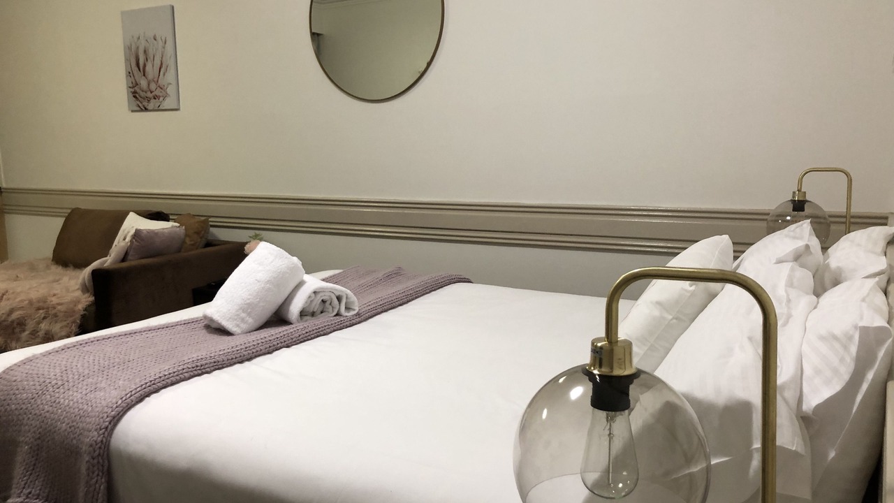Photo of Bedroom in Kew