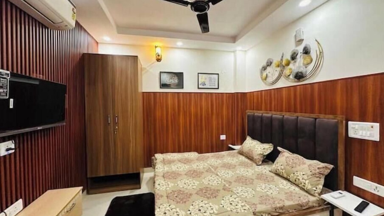 Photo of Bedroom in Delhi Cantonment