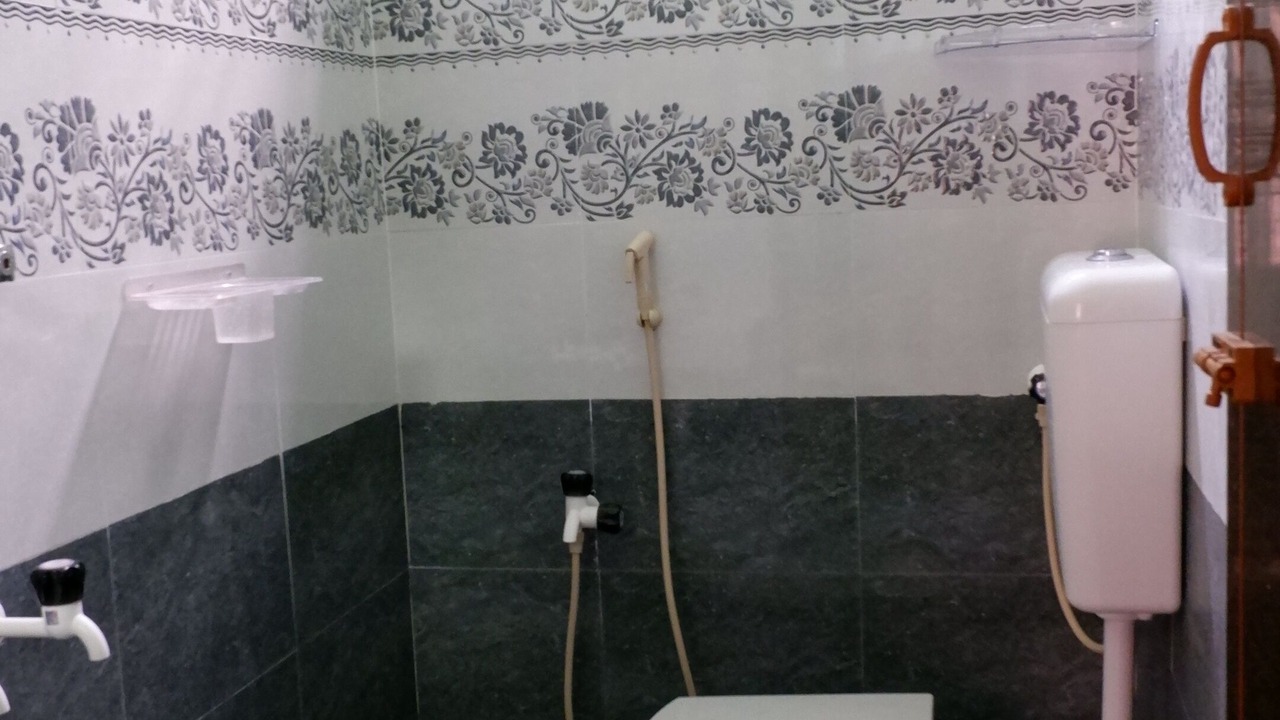 Photo of Bathroom in Tiruvannamalai
