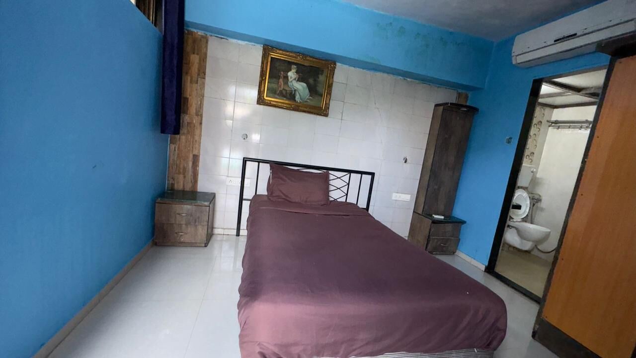 Photo of Bedroom in Aarey Colony