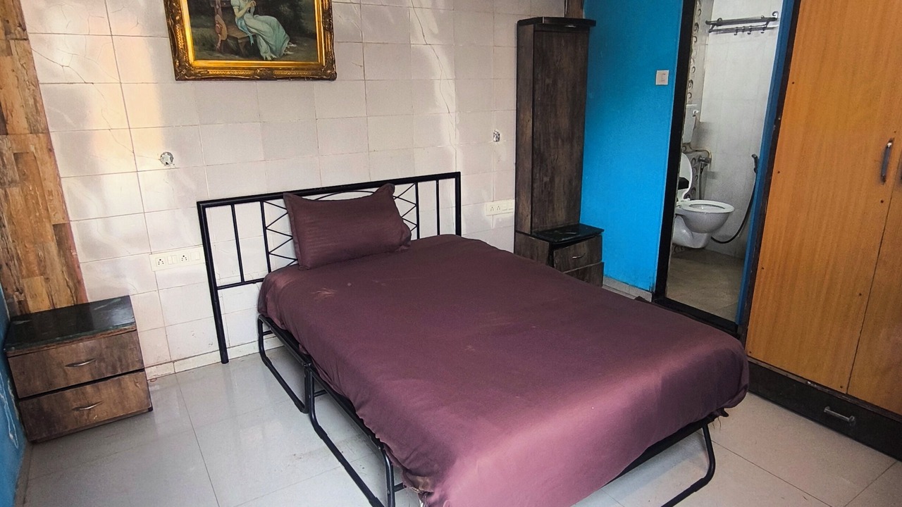 Photo of Bedroom in Aarey Colony