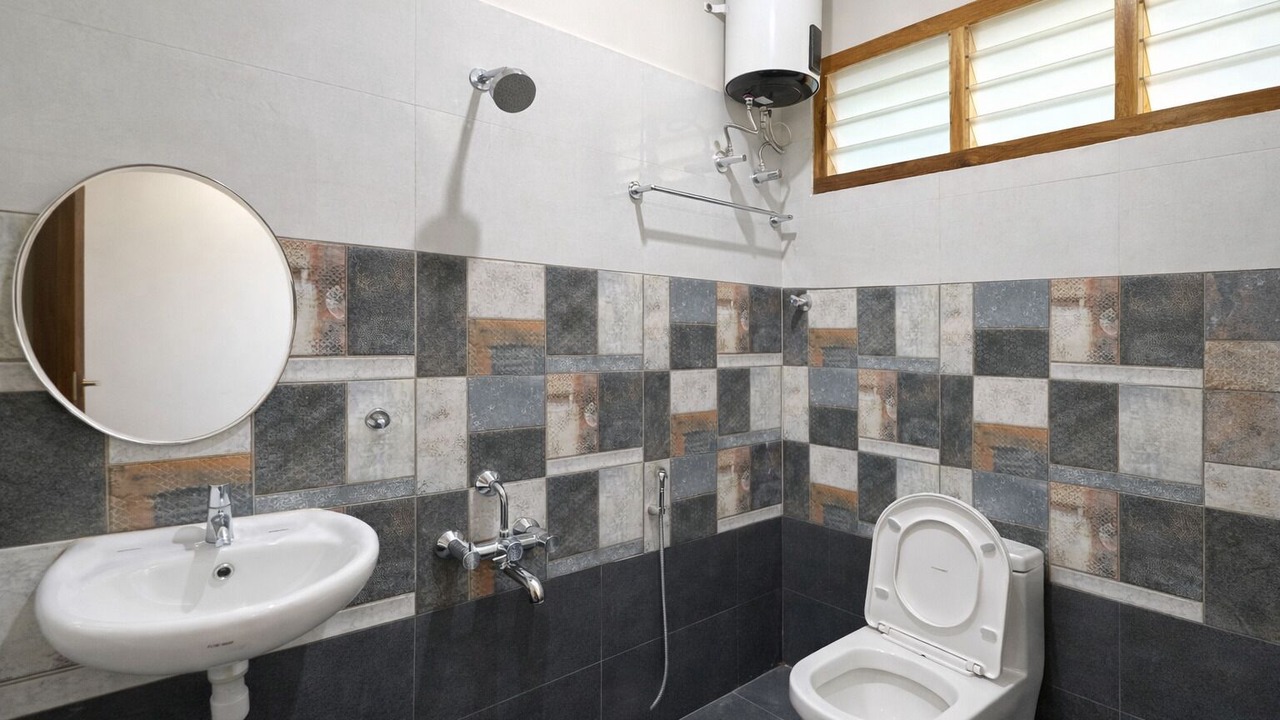 Photo of Bathroom in Mothilal Nagar