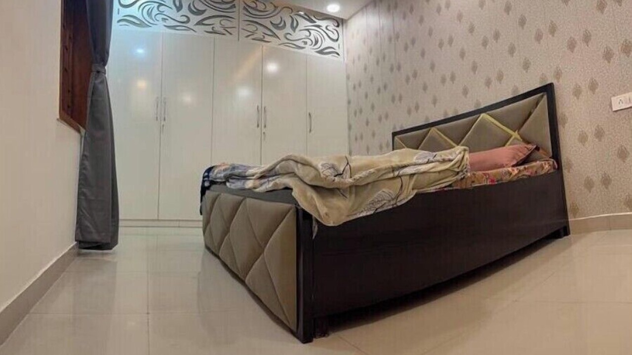 Photo of Bedroom in East of Kailash