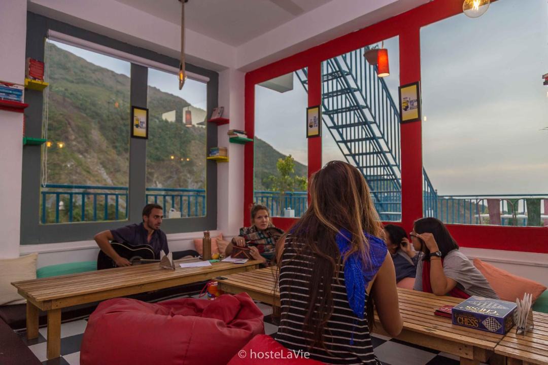 Photo of Livingroom in Bhagsu Nag