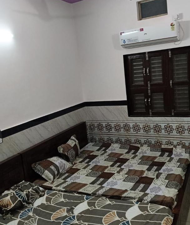 Photo of Bedroom in Govardhan