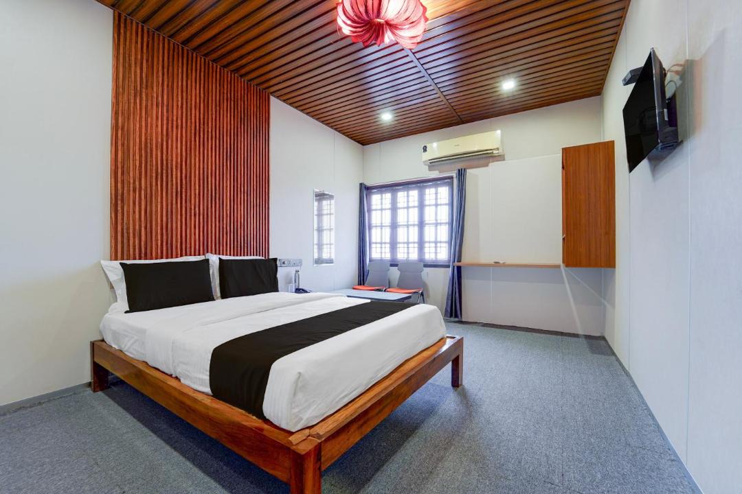Photo of Bedroom in Karaikudi