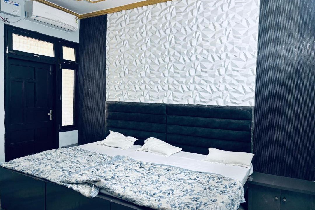 Photo of Bedroom in Mathura
