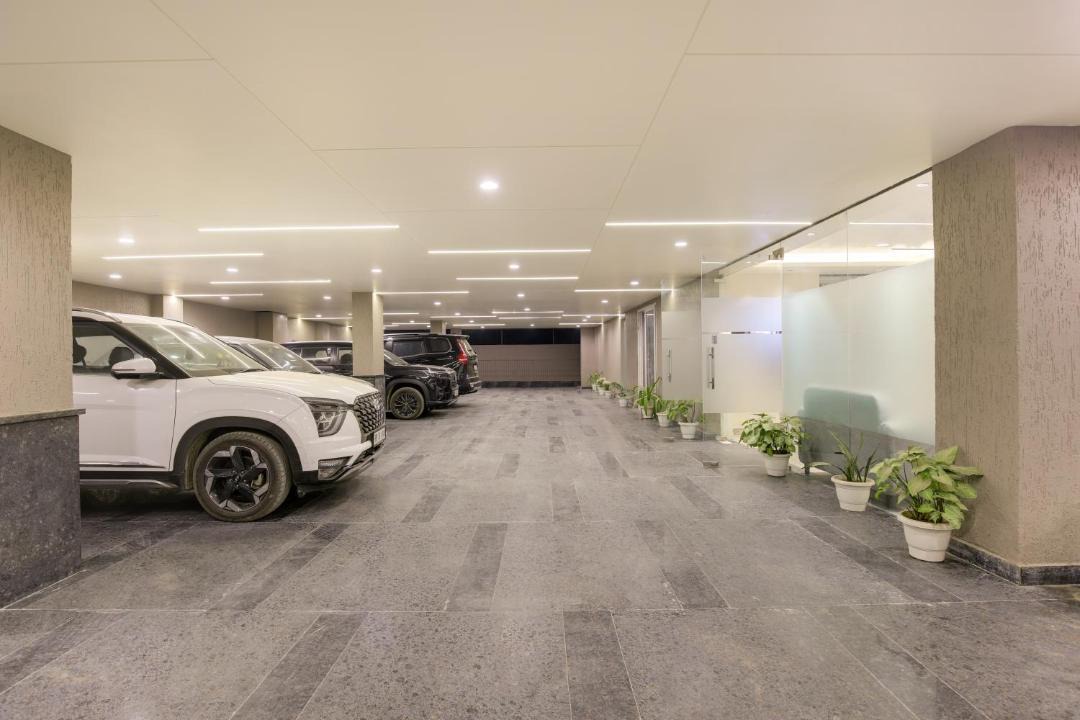 Photo of Others in DLF Phase 3