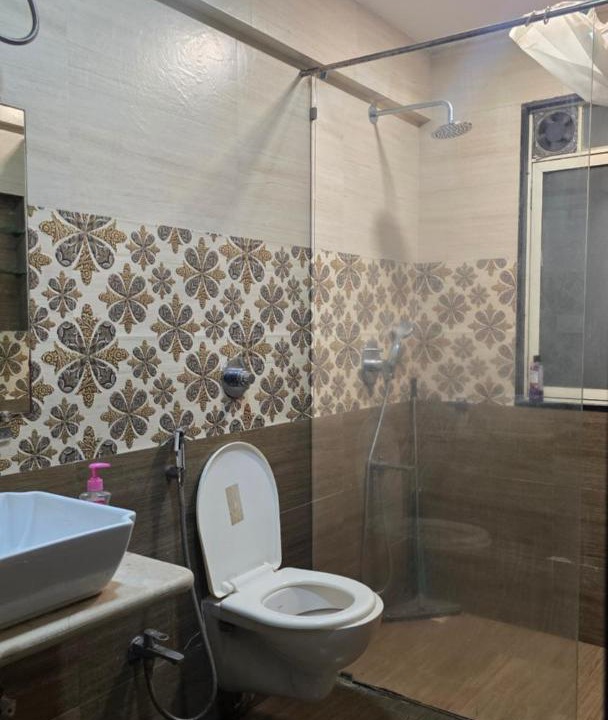 Photo of Bathroom in Malabar Hill