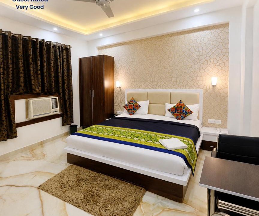 Photo of Bedroom in Taj Ganj