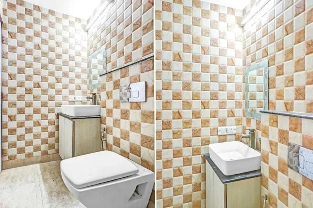 Photo of Bathroom in Jangupura Extension