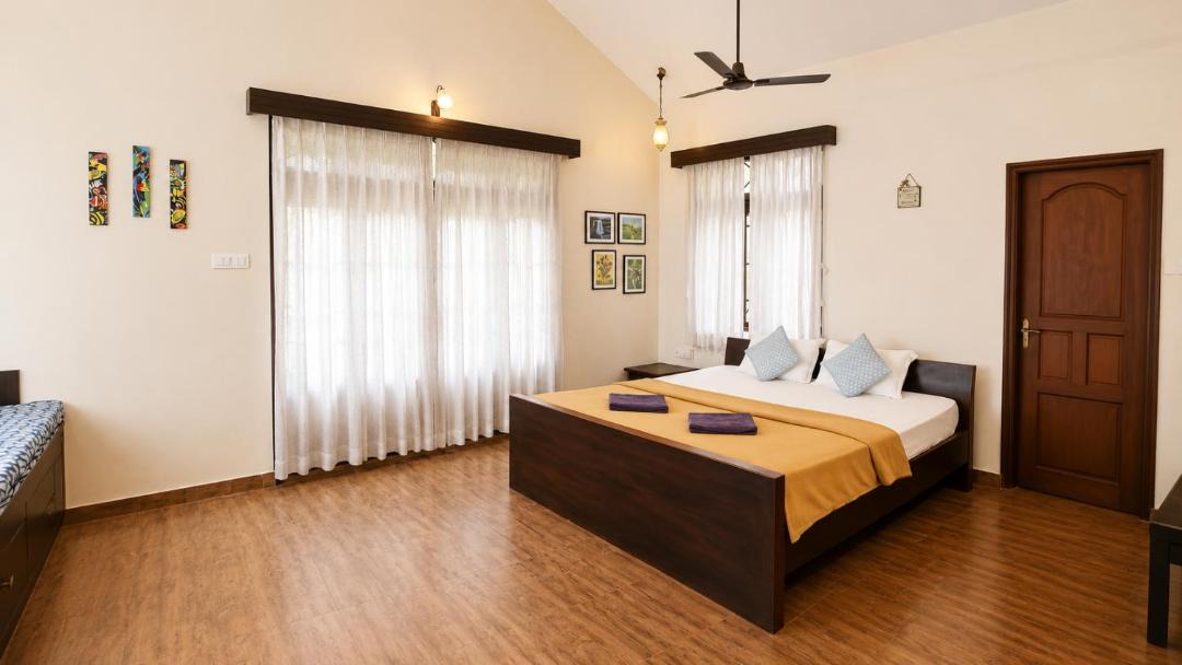 Photo of Bedroom in Mangeshi