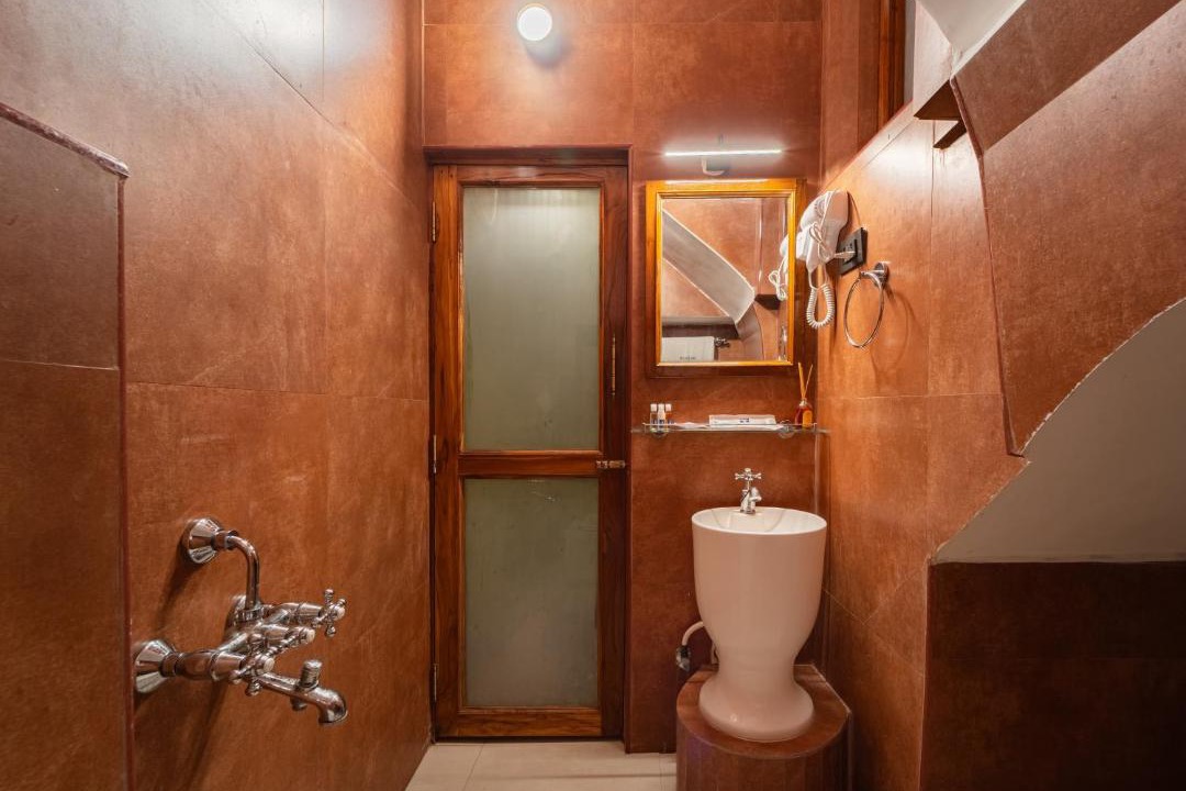 Photo of Bathroom in White Town