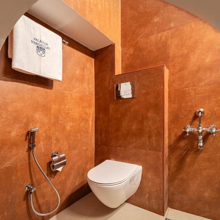 Photo of Bathroom in White Town