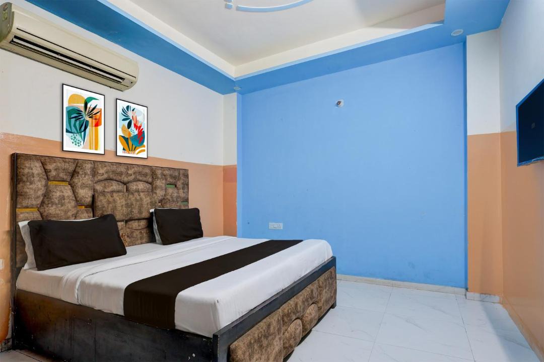 Photo of Bedroom in Mukherjee Nagar