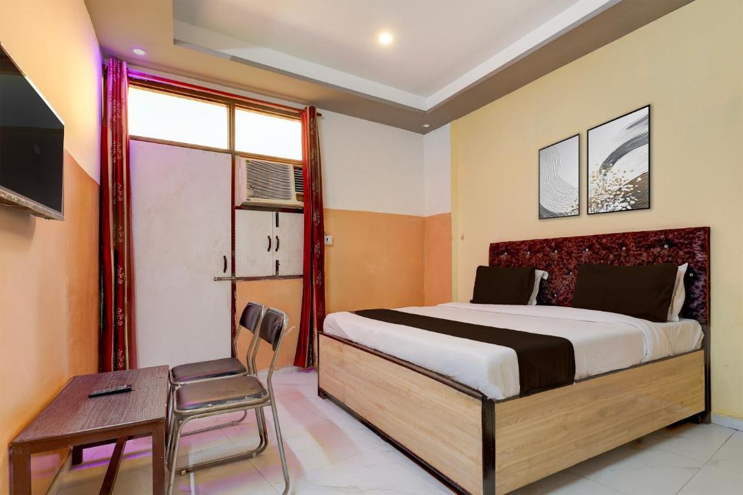 Photo of Bedroom in Mukherjee Nagar
