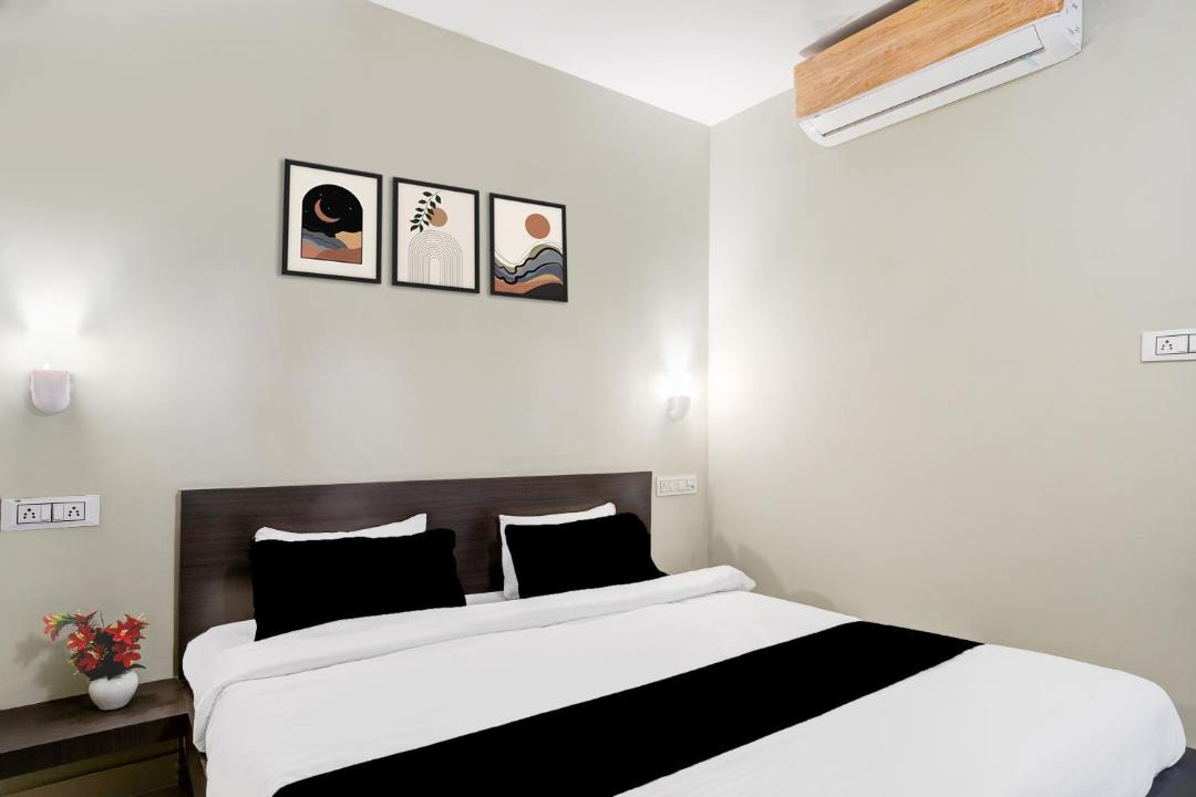 Photo of Bedroom in Sualkuchi