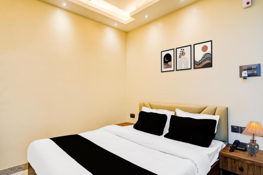 Photo of Bedroom in Sualkuchi