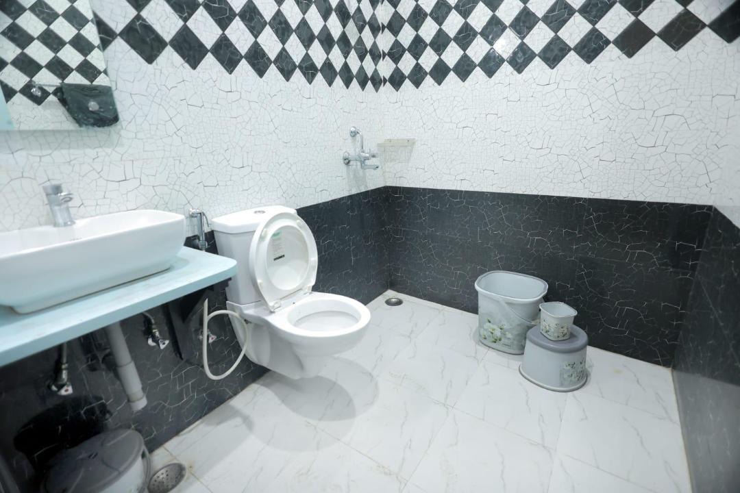 Photo of Bathroom in Taj Ganj