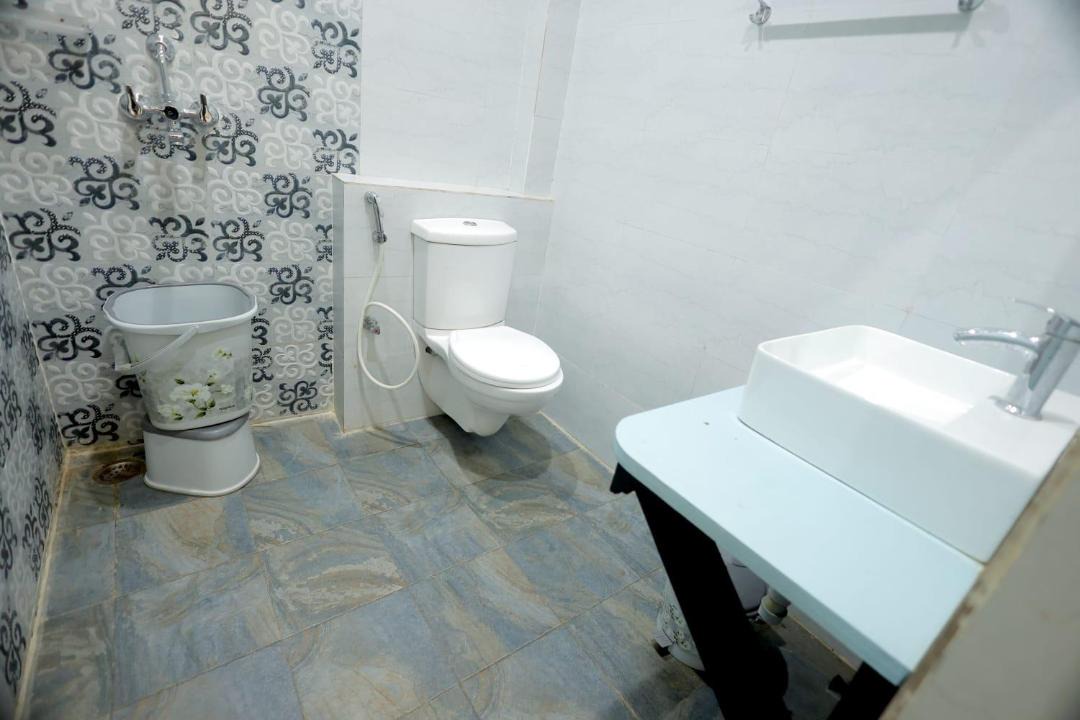 Photo of Bathroom in Taj Ganj