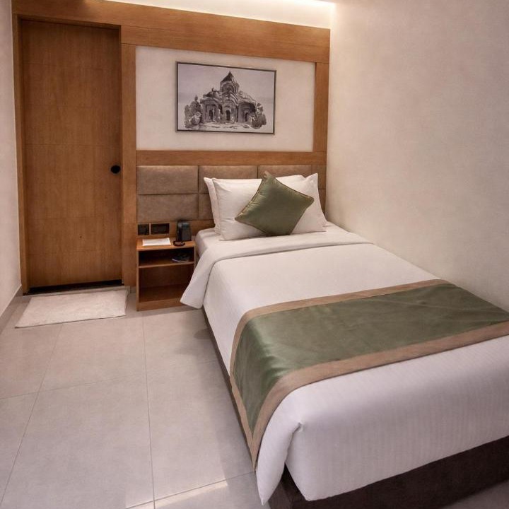 Photo of Bedroom in Berhampore