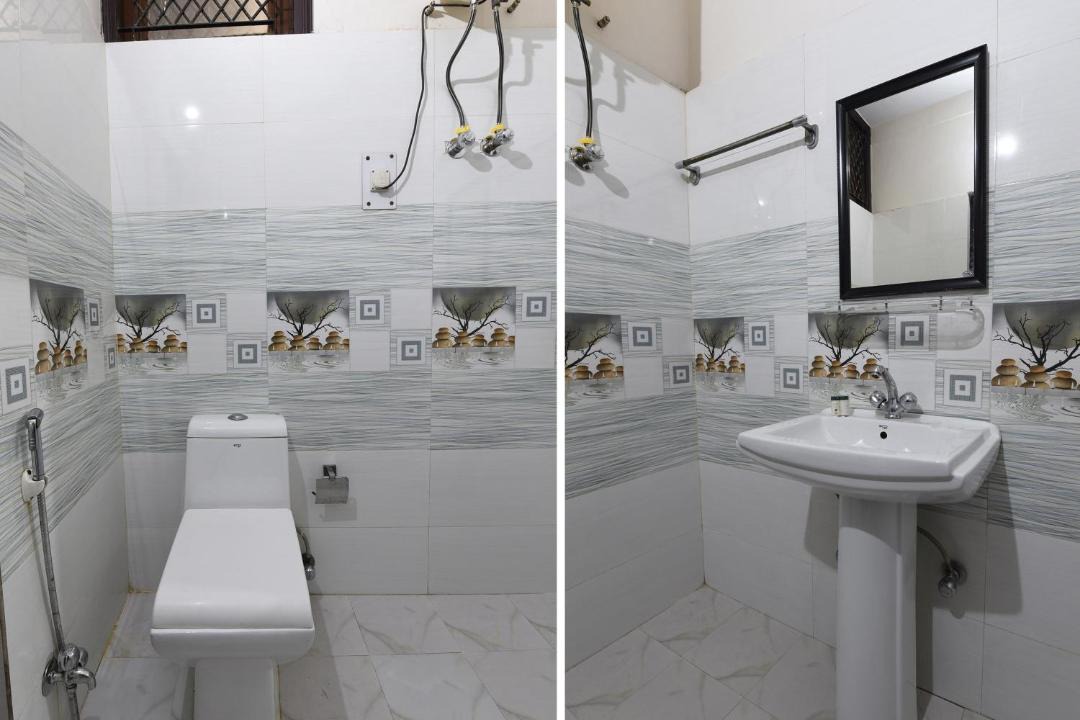 Photo of Bathroom in Sarita Vihar