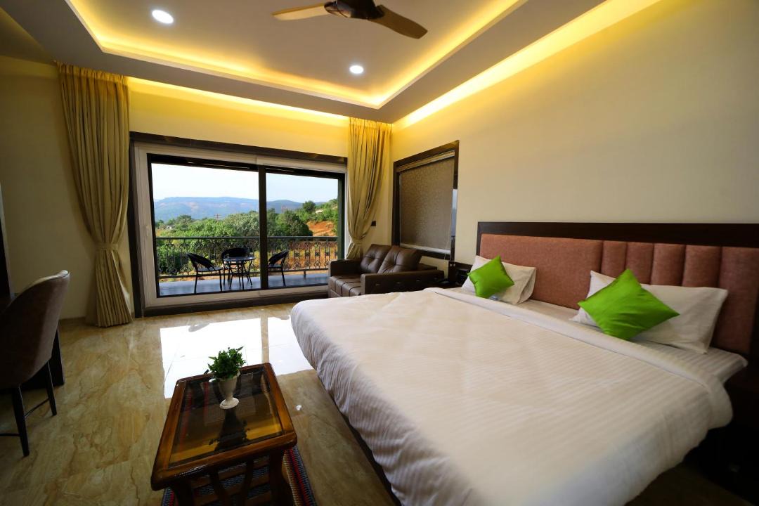 Photo of Bedroom in Mahabaleshwar