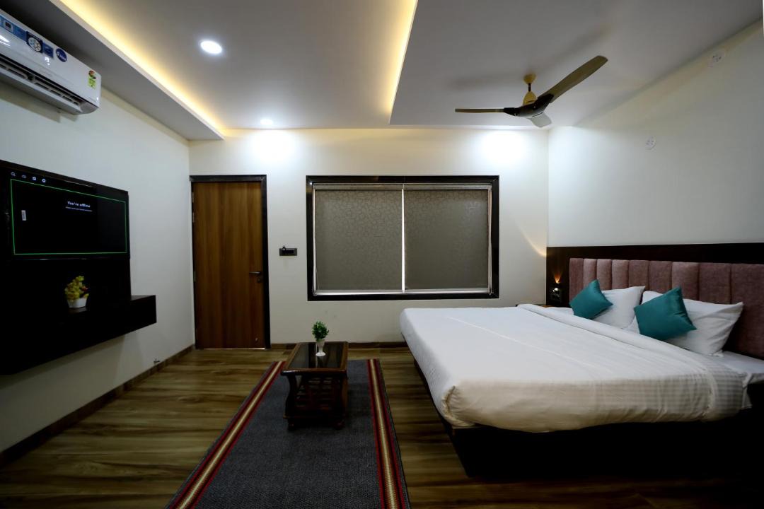 Photo of Bedroom in Mahabaleshwar